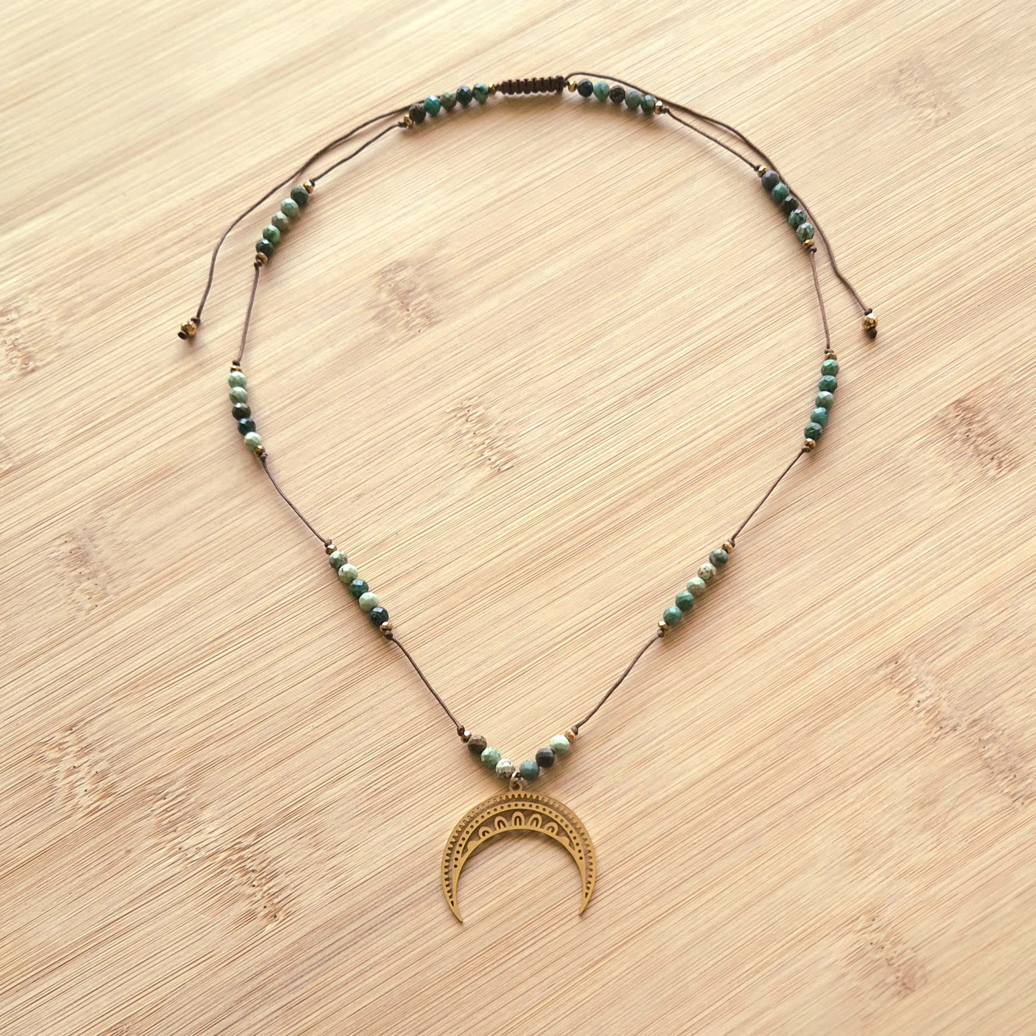 Lunula · Chryzokola i Hematyt